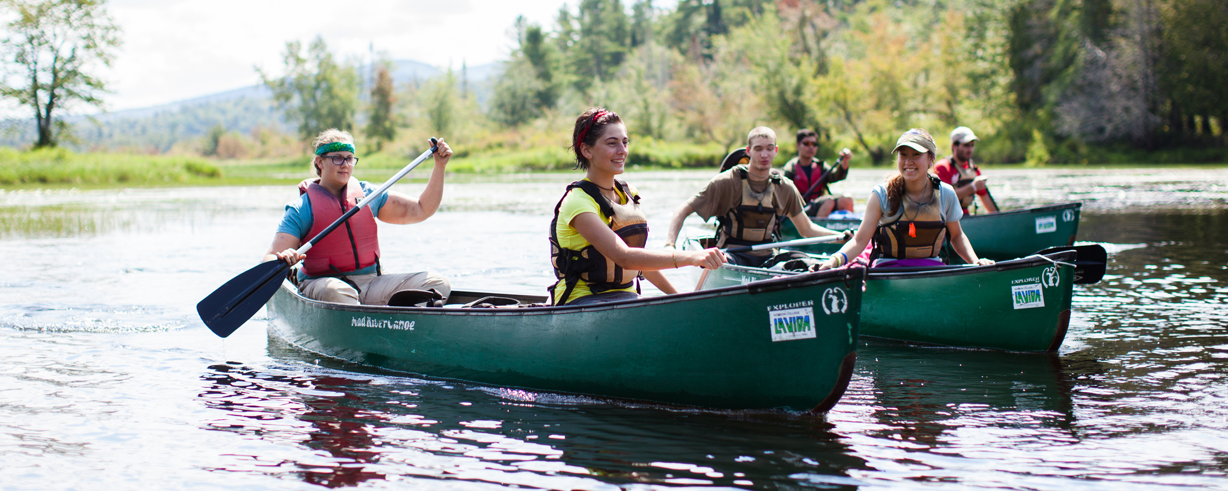 Students canoeing on a La Vida trip. 